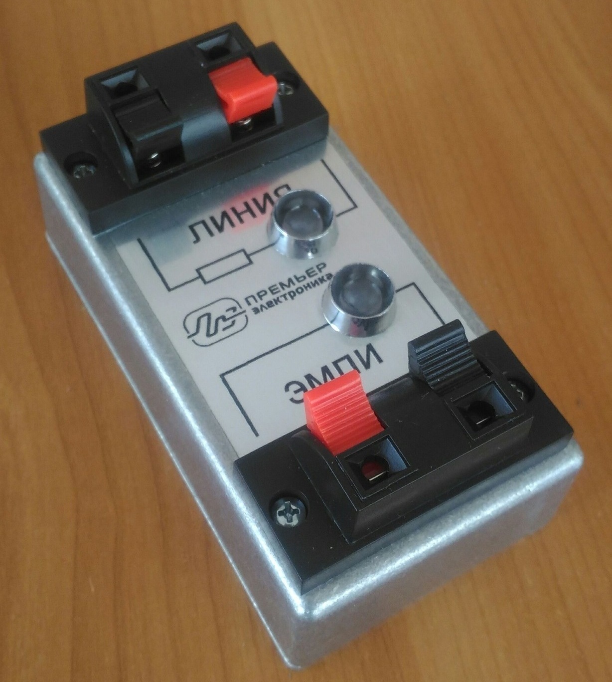 тестер ЭМПИ "Премьер-Электроника" тестер ЭМПИ "Премьер-Электроника"